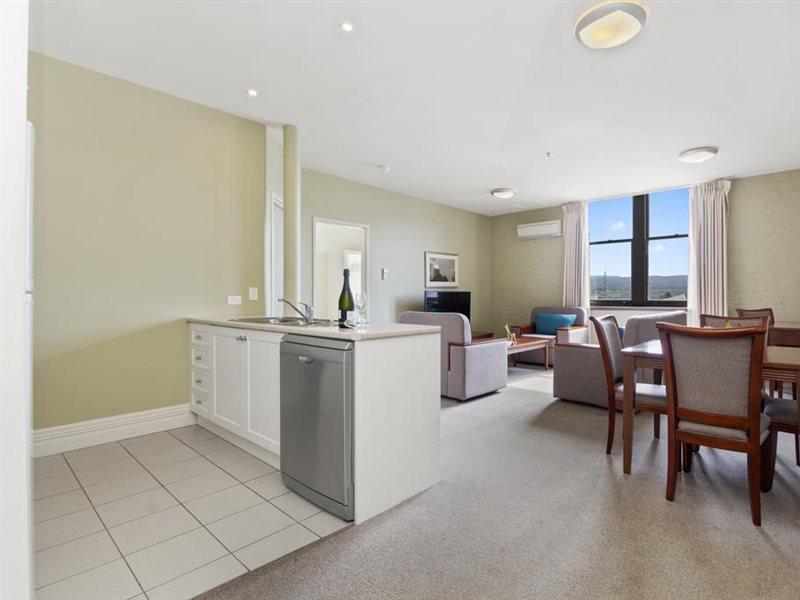 Launceston Central Apartment Hotel Official Екстериор снимка