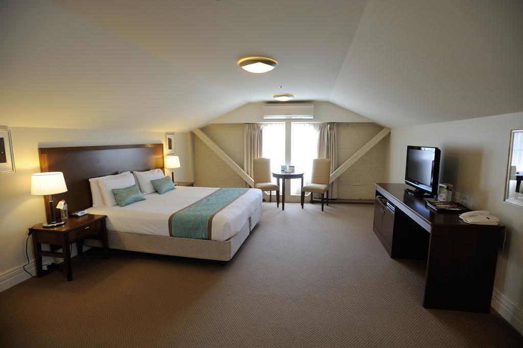 Launceston Central Apartment Hotel Official Екстериор снимка