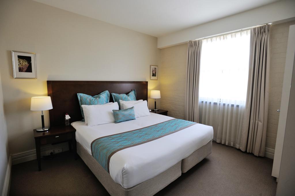 Launceston Central Apartment Hotel Official Екстериор снимка