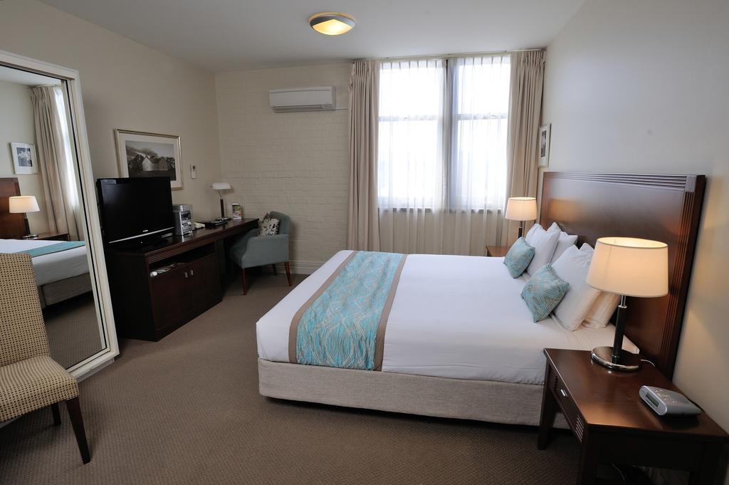 Launceston Central Apartment Hotel Official Екстериор снимка