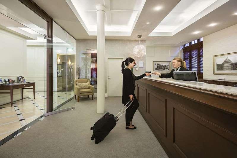 Launceston Central Apartment Hotel Official Интериор снимка