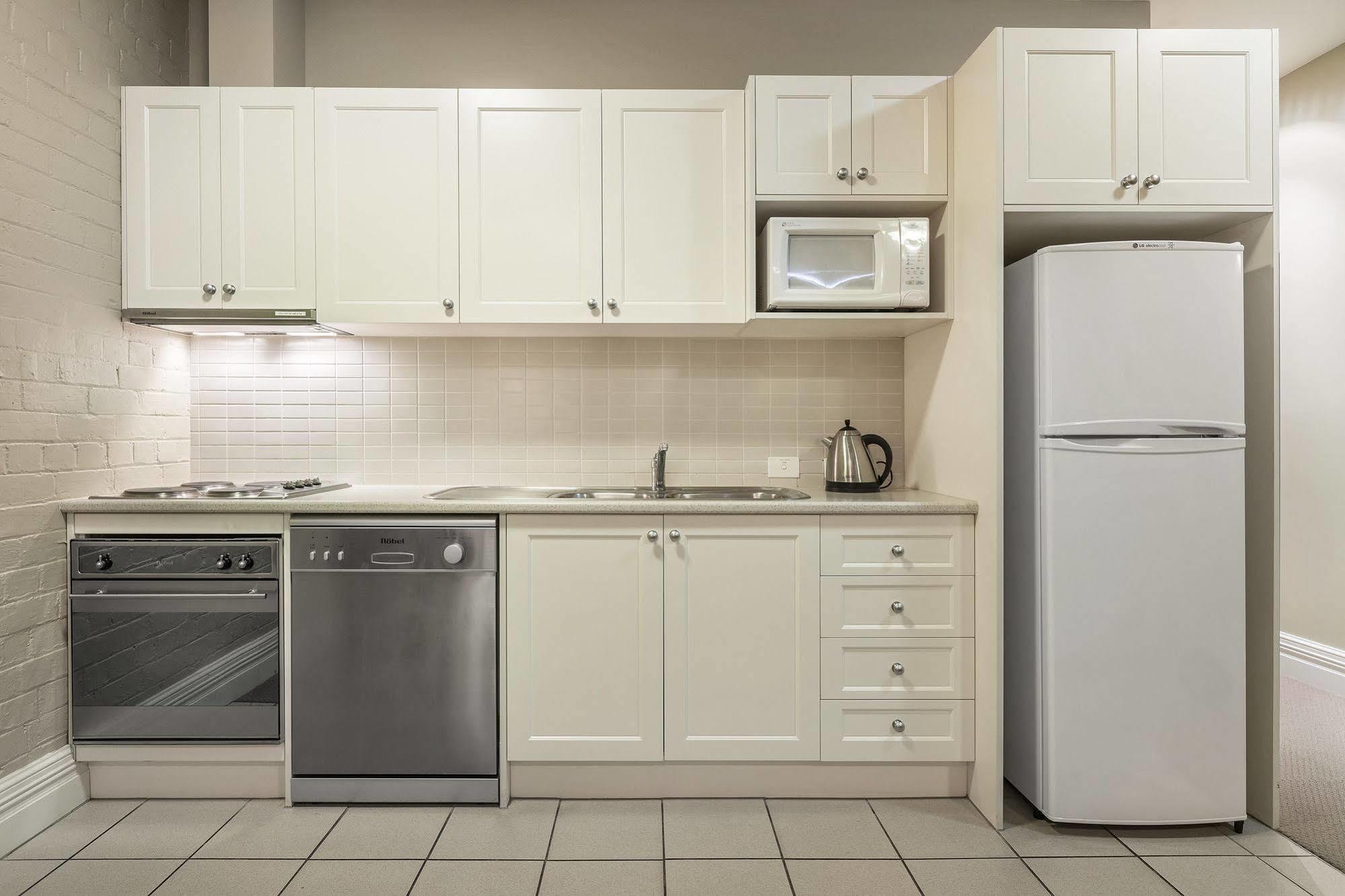 Launceston Central Apartment Hotel Official Екстериор снимка
