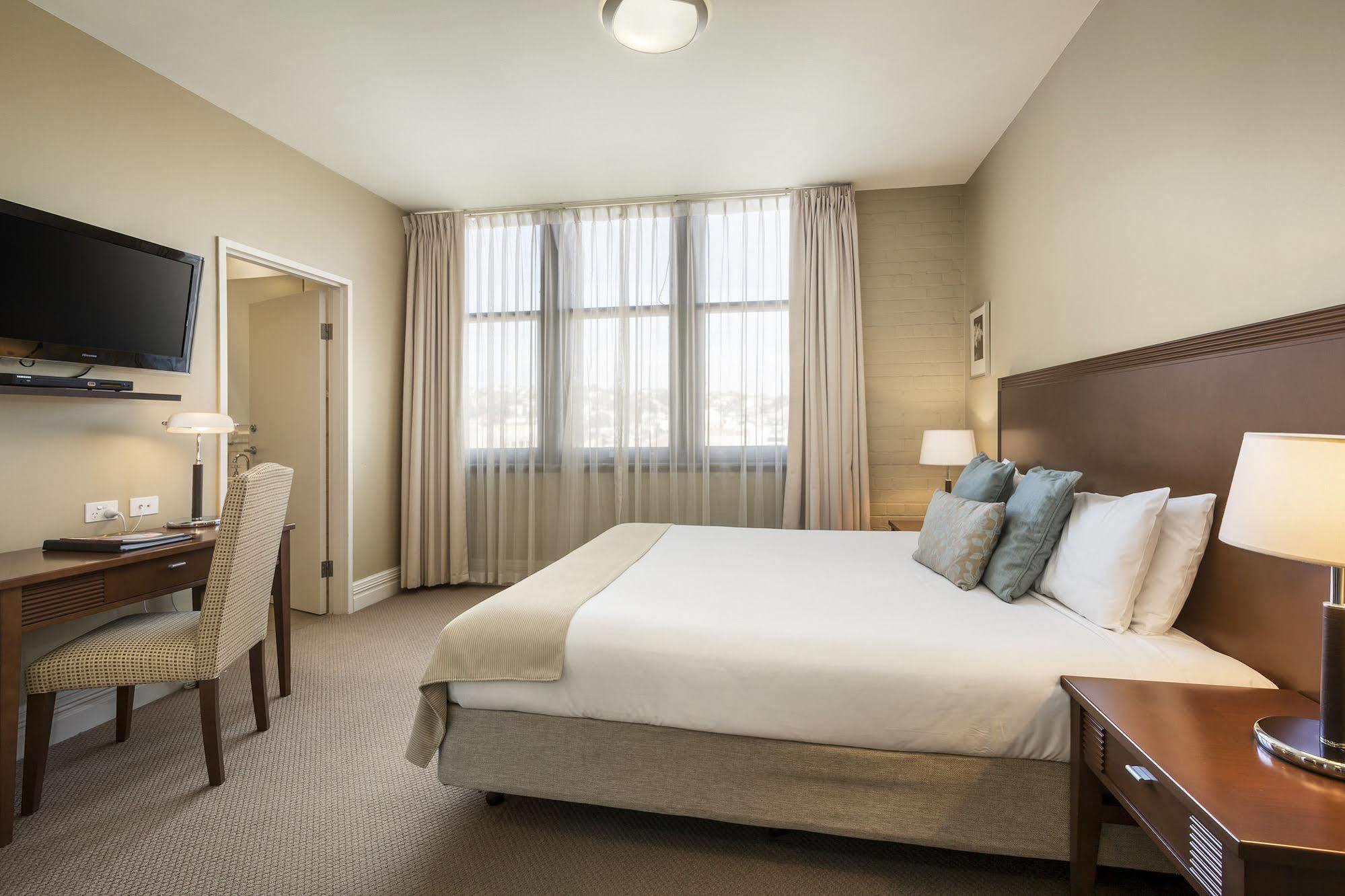 Launceston Central Apartment Hotel Official Екстериор снимка